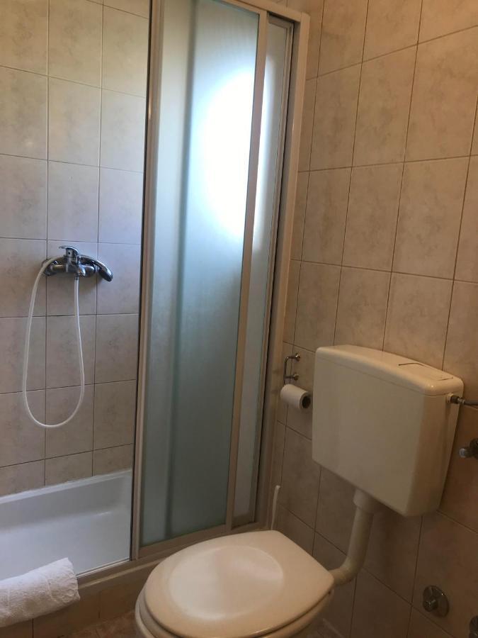 كورتْشولا Spacious Bedroom For Two With Pool View - Pansion Hajduk المظهر الخارجي الصورة